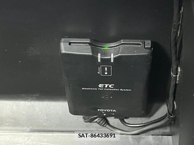Toyota AQUA 2019-05 8434245-17
