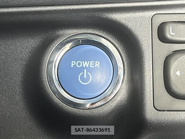 Toyota AQUA 2019-05 8434245-18
