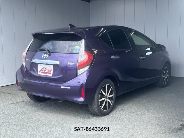 Toyota AQUA 2019-05 8434245-2