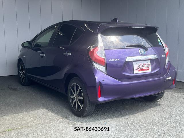 Toyota AQUA 2019-05 8434245-3