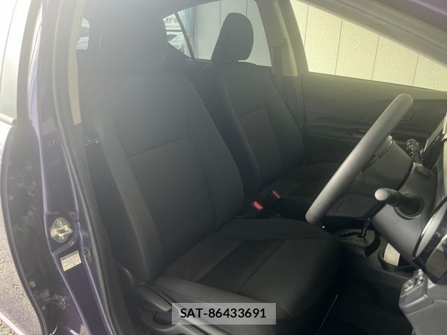 Toyota AQUA 2019-05 8434245-5