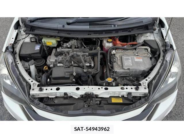 Toyota AQUA 2014 8434503-11