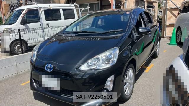 Toyota AQUA 2016-07 8434636-0