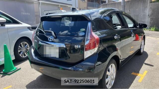 Toyota AQUA 2016-07 8434636-12