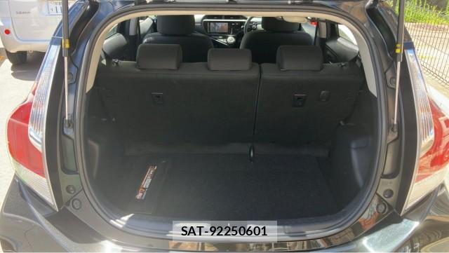 Toyota AQUA 2016-07 8434636-17