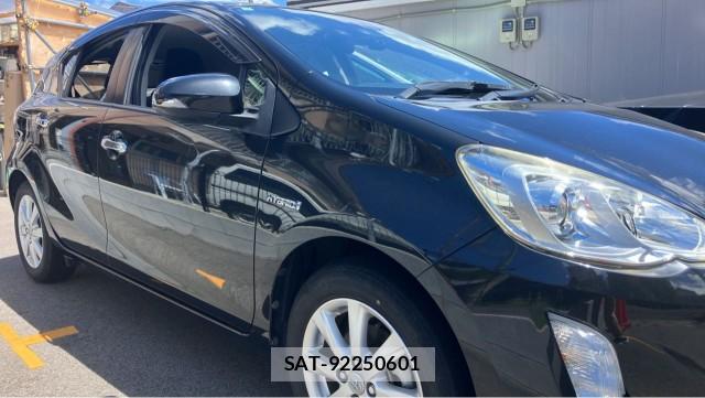 Toyota AQUA 2016-07 8434636-3