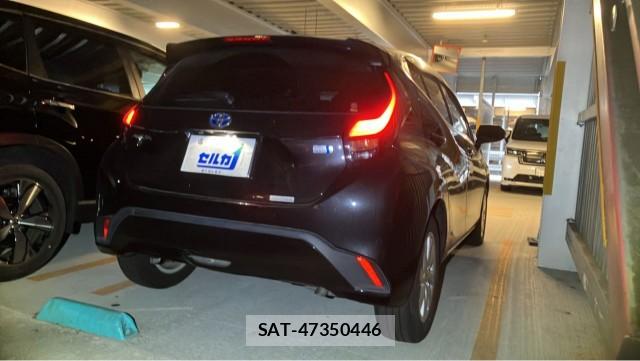 Toyota AQUA 2021-11 8434639-12