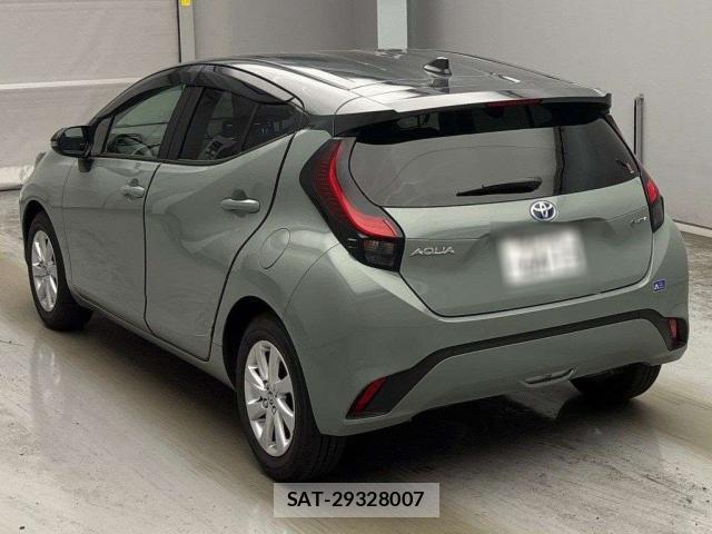 Toyota AQUA 2024-11 8434825-14