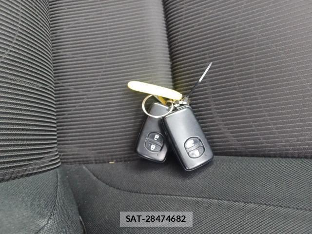 Toyota AQUA 2019-07 8435234-14