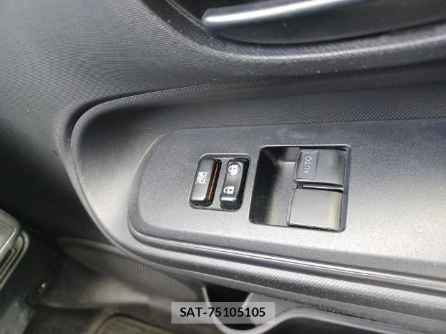 Toyota AQUA 2016-08 8435246-13