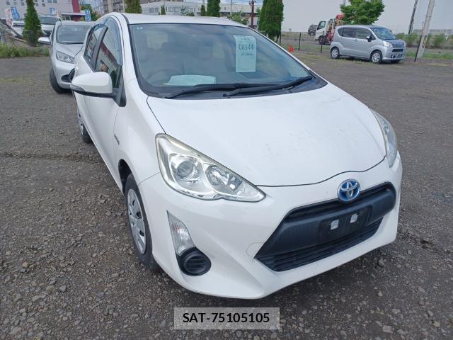 Toyota AQUA 2016-08 8435246-3