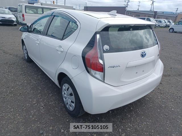 Toyota AQUA 2016-08 8435246-5
