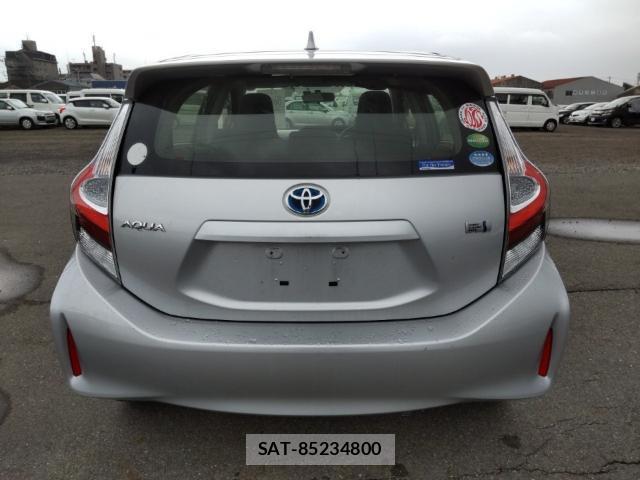 Toyota AQUA 2018-07 8435271-1