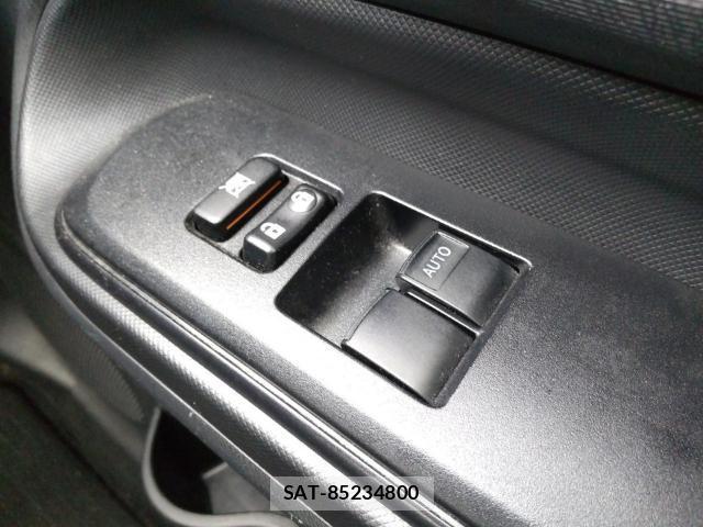 Toyota AQUA 2018-07 8435271-13