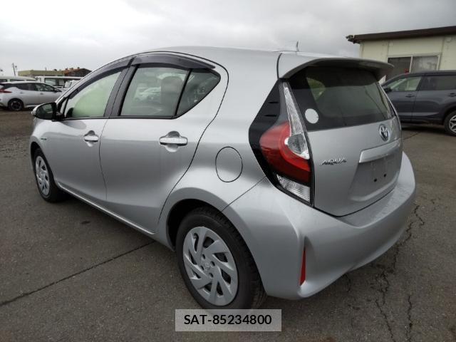 Toyota AQUA 2018-07 8435271-5
