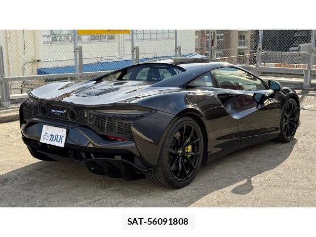 McLaren Artura 2023 8434424-13