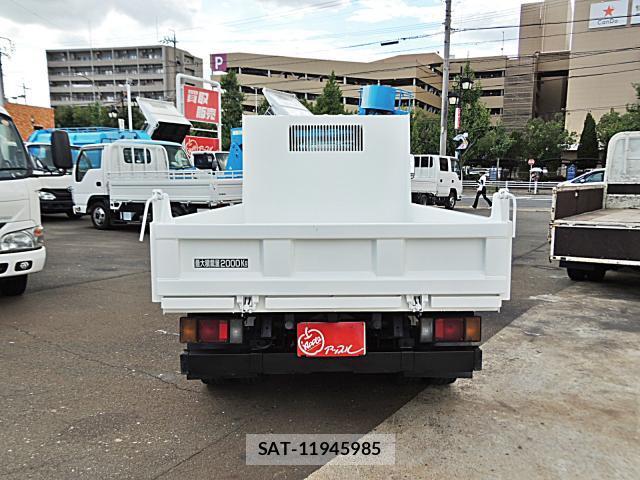 Nissan ATLAS 2012-10 8434839-1
