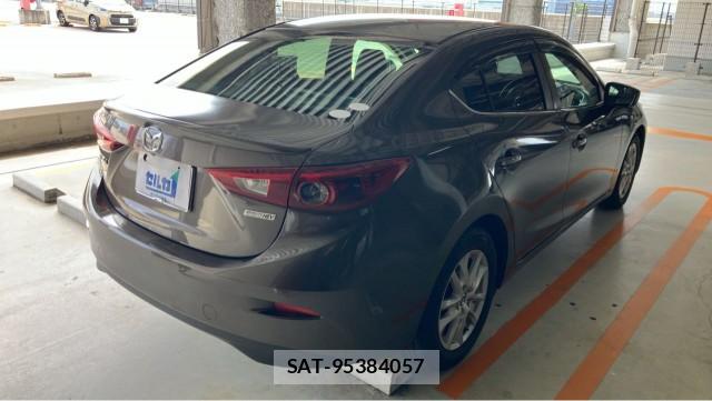 Mazda AXELA HYBRID 2013-11 8434641-12