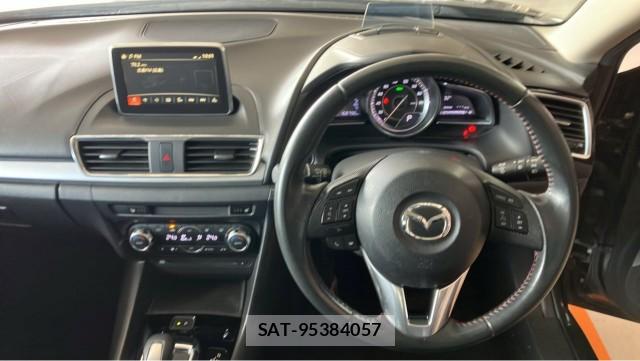 Mazda AXELA HYBRID 2013-11 8434641-16