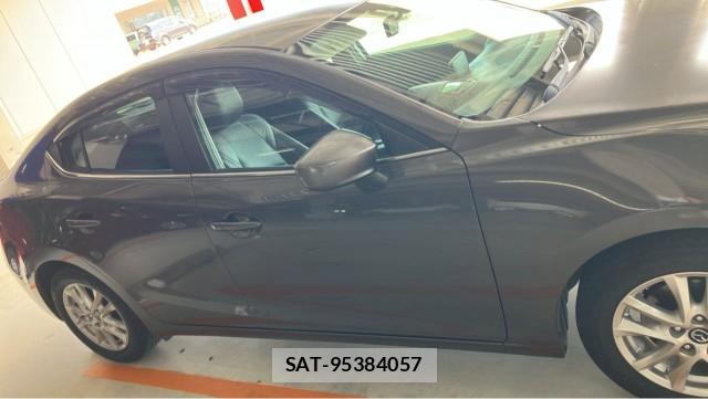 Mazda AXELA HYBRID 2013-11 8434641-3