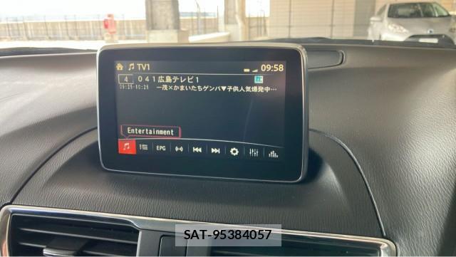 Mazda AXELA HYBRID 2013-11 8434641-4