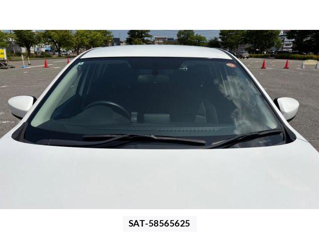 Mazda AXELA 2014-10 8434571-17