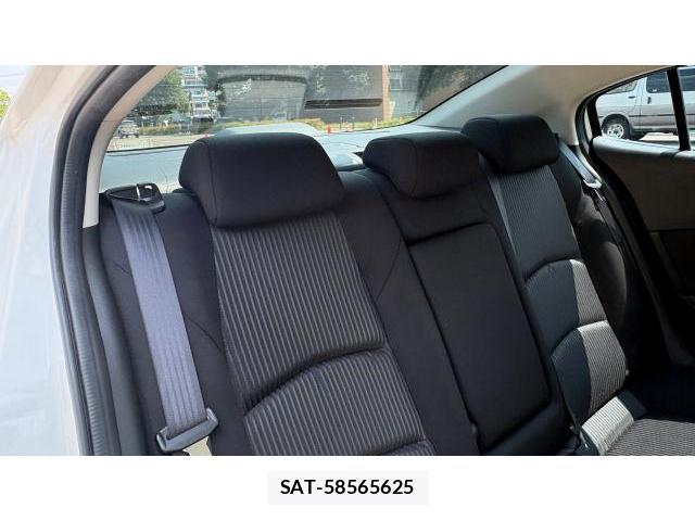 Mazda AXELA 2014-10 8434571-6
