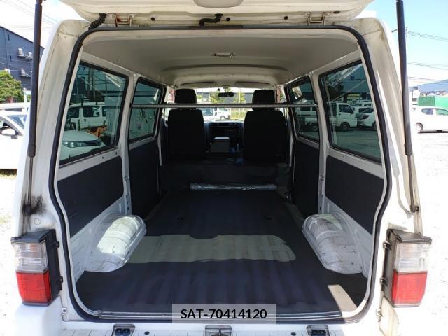 Mazda BONGO VAN 2016-07 8434169-5