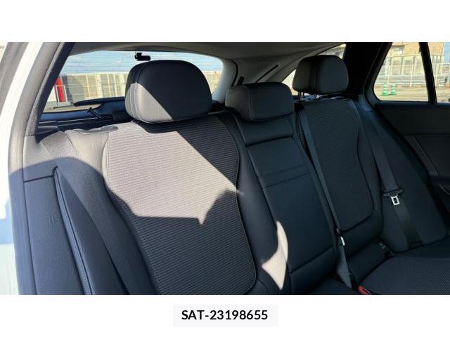 Mercedes Benz C-CLASS 2025-10 8434461-7