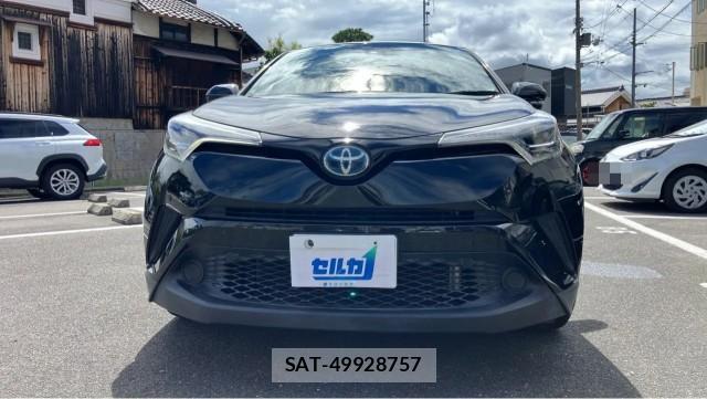 Toyota C-HR 2019-01 8434678-9