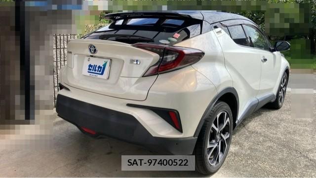 Toyota C-HR 2018-04 8434694-12
