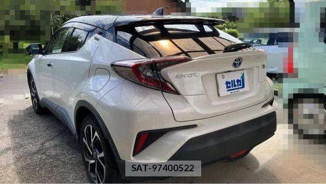 Toyota C-HR 2018-04 8434694-13