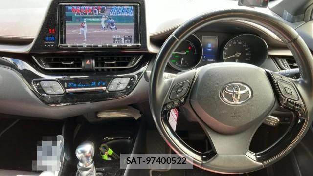 Toyota C-HR 2018-04 8434694-16