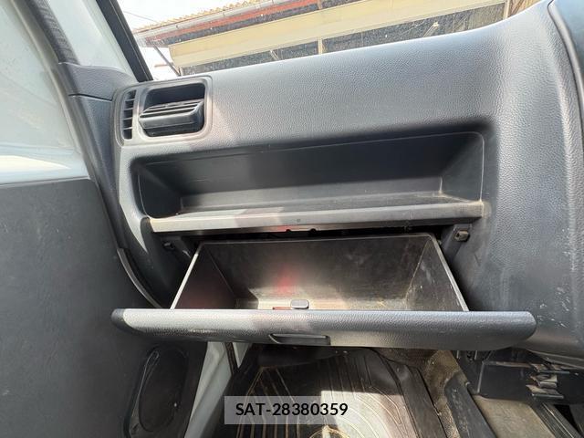 Suzuki CARRY TRUCK 2006-07 8433837-13