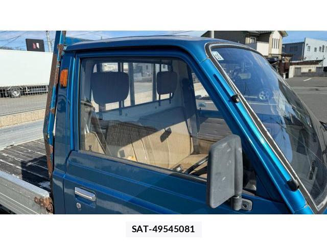 Suzuki CARRY TRUCK 1981-10 8434346-18