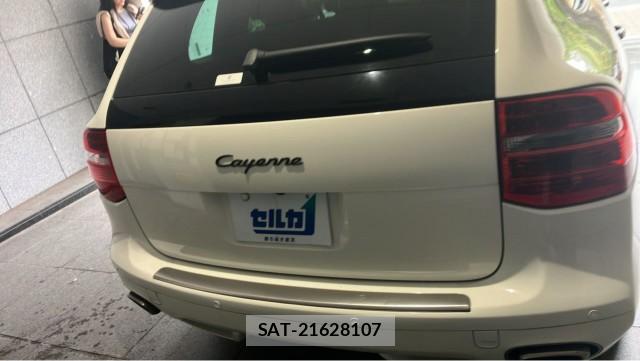 Porsche CAYENNE 2010-04 8434726-1
