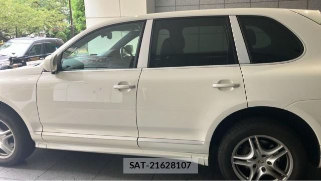 Porsche CAYENNE 2010-04 8434726-10