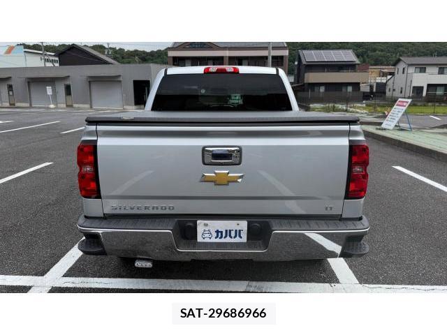 Chevrolet SILVERADO 2015-10 8434548-3