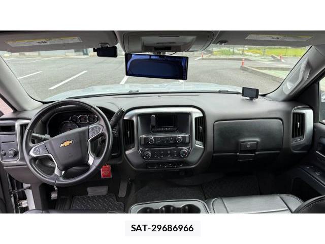 Chevrolet SILVERADO 2015-10 8434548-4