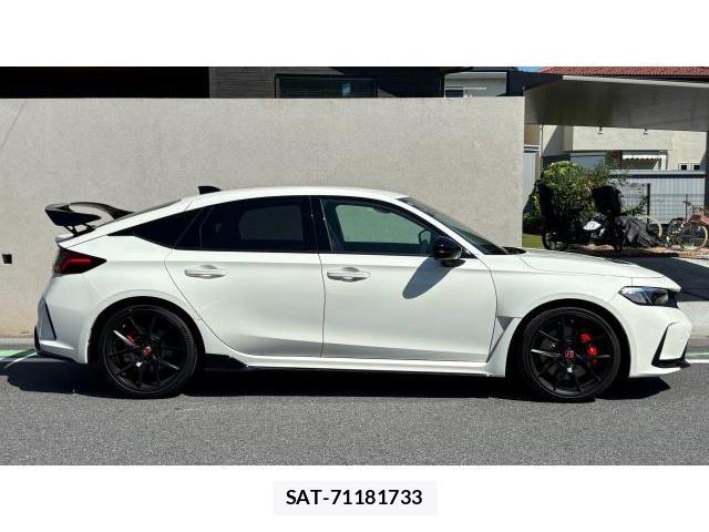 Honda CIVIC 2025 8434600-2