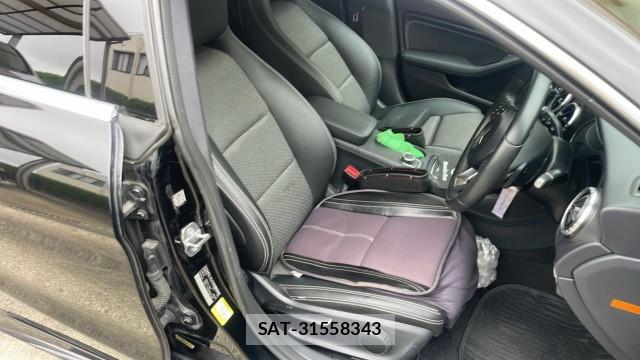 Mercedes Benz CLA-CLASS 2018-03 8434715-5