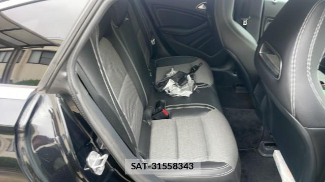 Mercedes Benz CLA-CLASS 2018-03 8434715-6