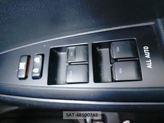 Toyota COROLLA AXIO 2019-07 8433912-13