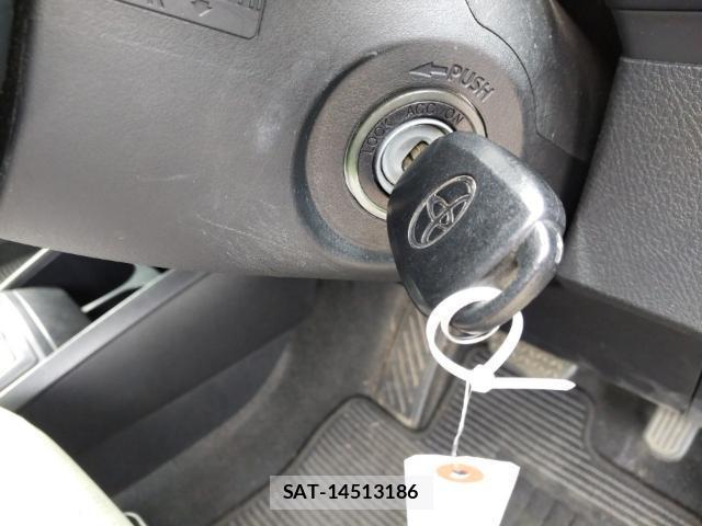 Toyota COROLLA AXIO 2017-07 8433914-14