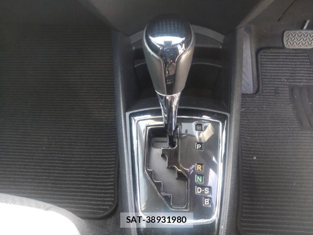 Toyota COROLLA AXIO 2017-07 8433917-11