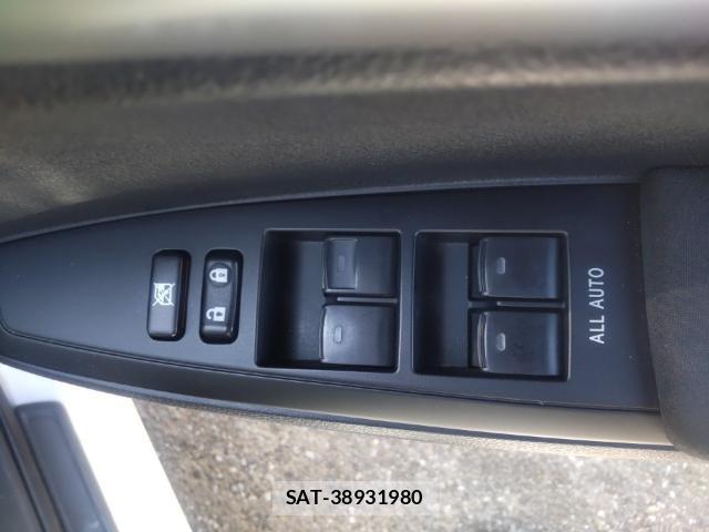 Toyota COROLLA AXIO 2017-07 8433917-13