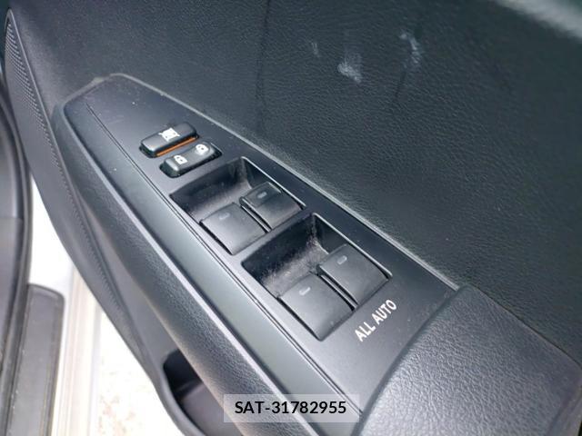 Toyota COROLLA AXIO 2019-08 8433980-13