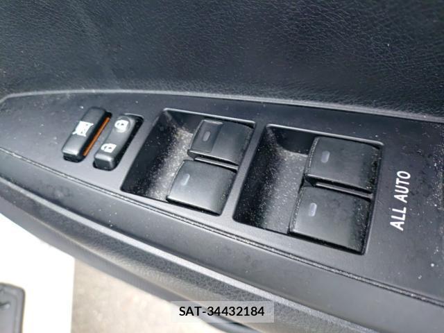 Toyota COROLLA AXIO 2018-06 8435267-13