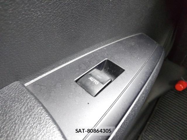 Toyota COROLLA AXIO 2016-08 8435268-12