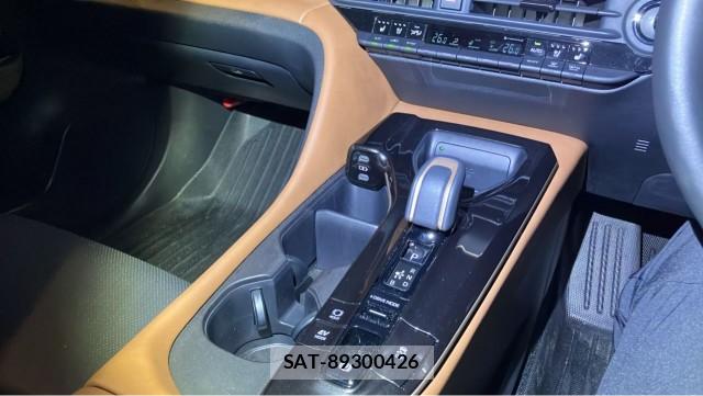 Toyota Crown Crossover 2024-11 8434749-14